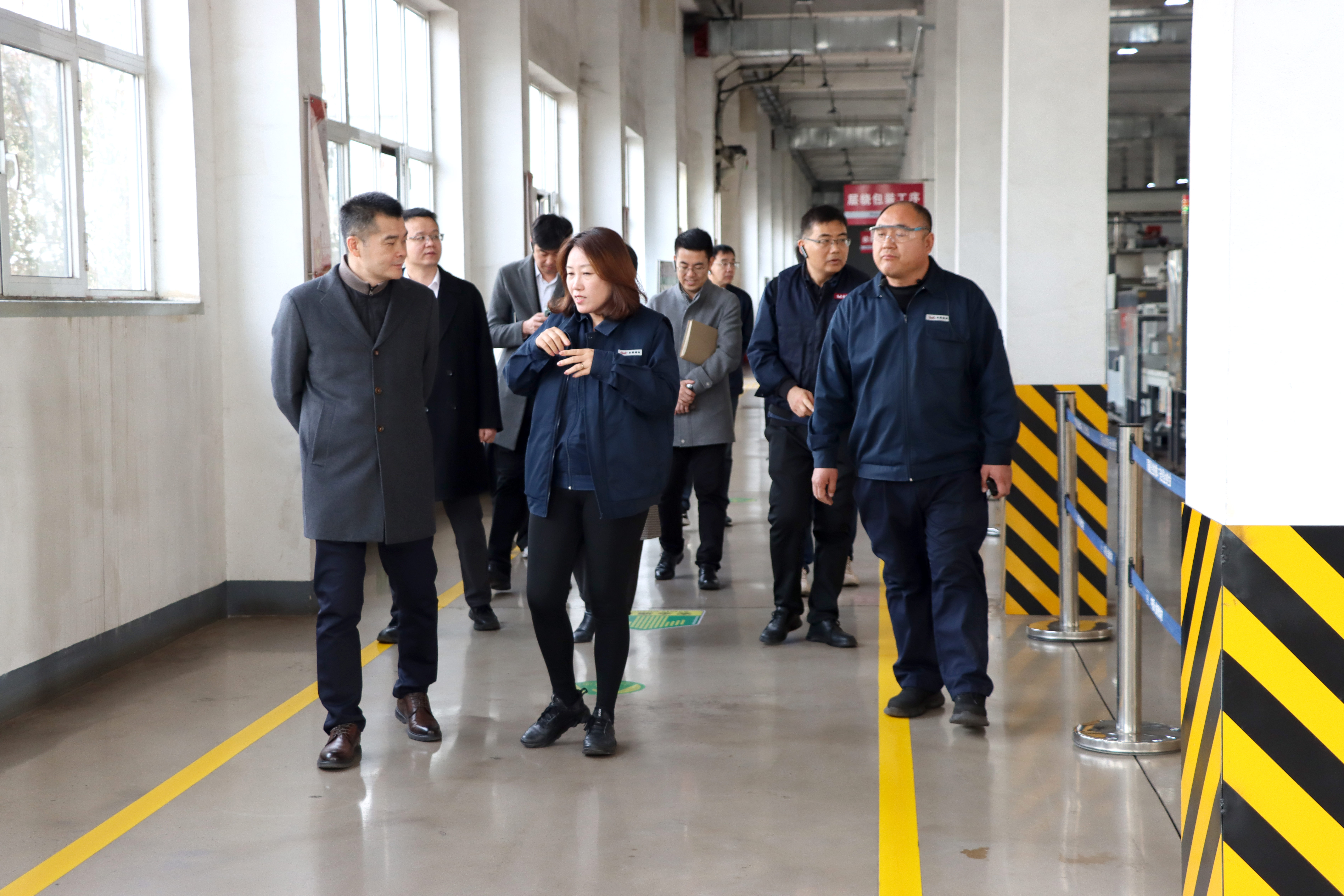天津经济技术开发区管委会副主任曾伟鹏走进金桥集团调研